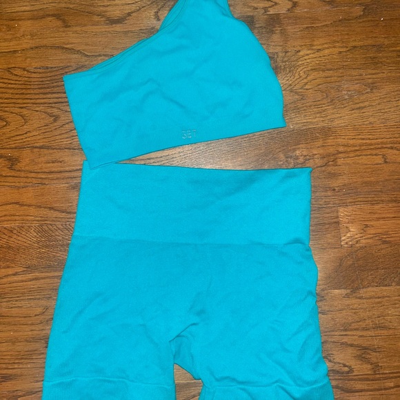 One-Shoulder Sculptflex Ribbed Set - Picture 3 of 5